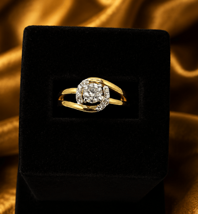 18KT gold and diamond jewellery for modern elegance